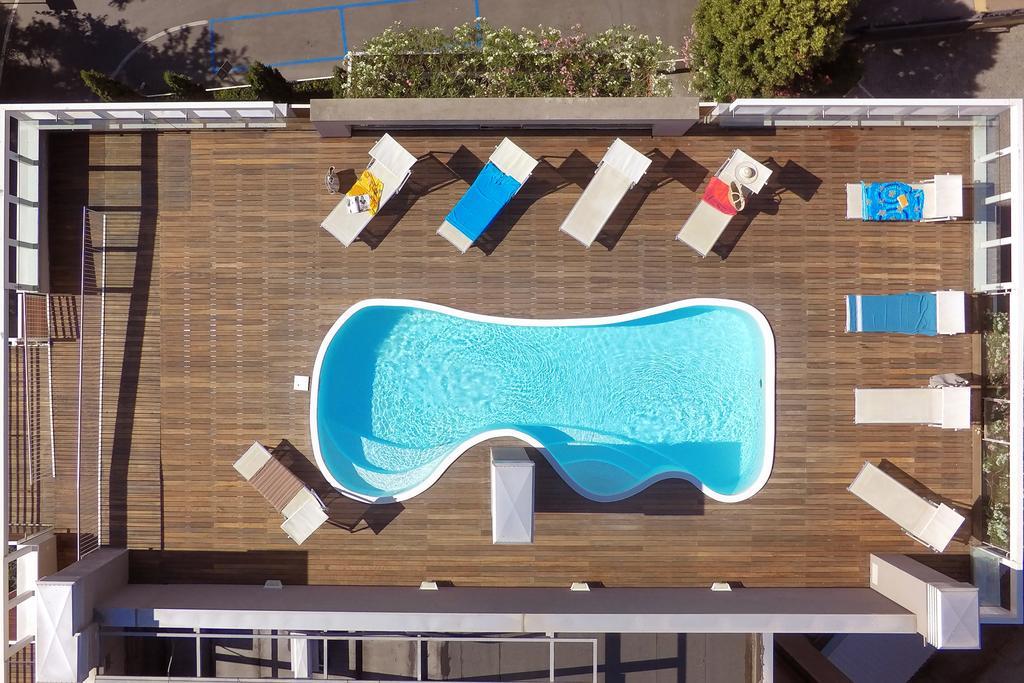 Residence Delfina Rimini Zewnętrze zdjęcie